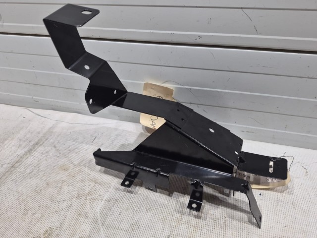 Power Distribution Center Bracket